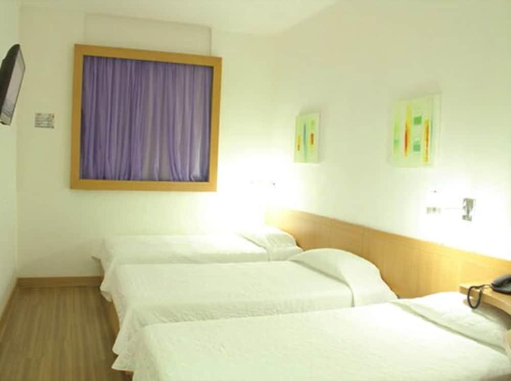 Hotel Mega Polo