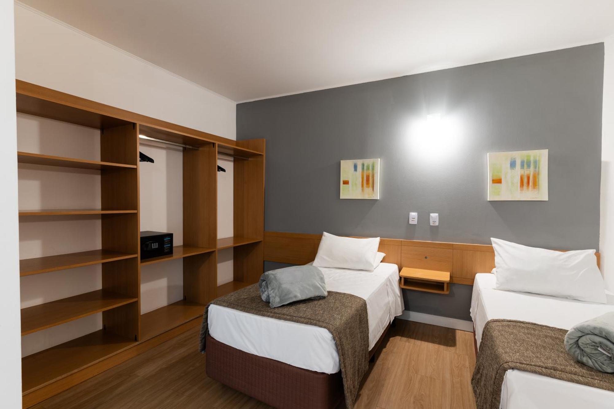 Mega Polo Hotel 3*